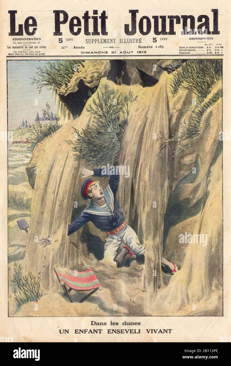 Dans les dunes un ENFANT ENSEVELI VIVANT - En el periódico francés 'le Petit Journal' - 1913 Foto de stock