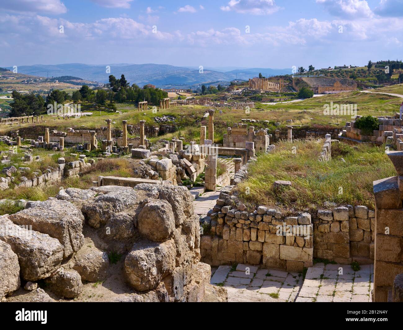Vista sobre la antigua ciudad de Gerasa o Gerash, Jordania, Asia Occidental <Vista de la antigua ciudad de Jerash, Jordania, Oriente Medio Foto de stock