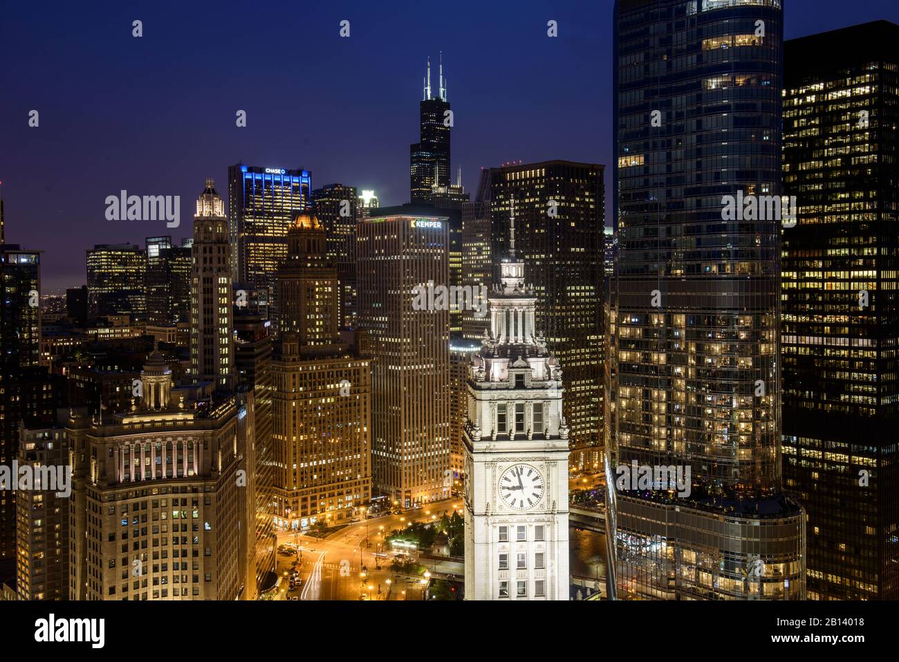 Centro de Chicago al atardecer, Estados Unidos Foto de stock