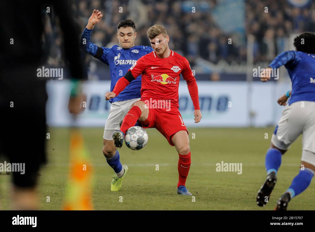 Gelsenkirchen, Alemania, Veltins-Arena, 22 de febrero de 2020: Timo Werner de Leipzig lucha por el balón durante el primer partido Bundesliga FC Schalke 04 vs Foto de stock