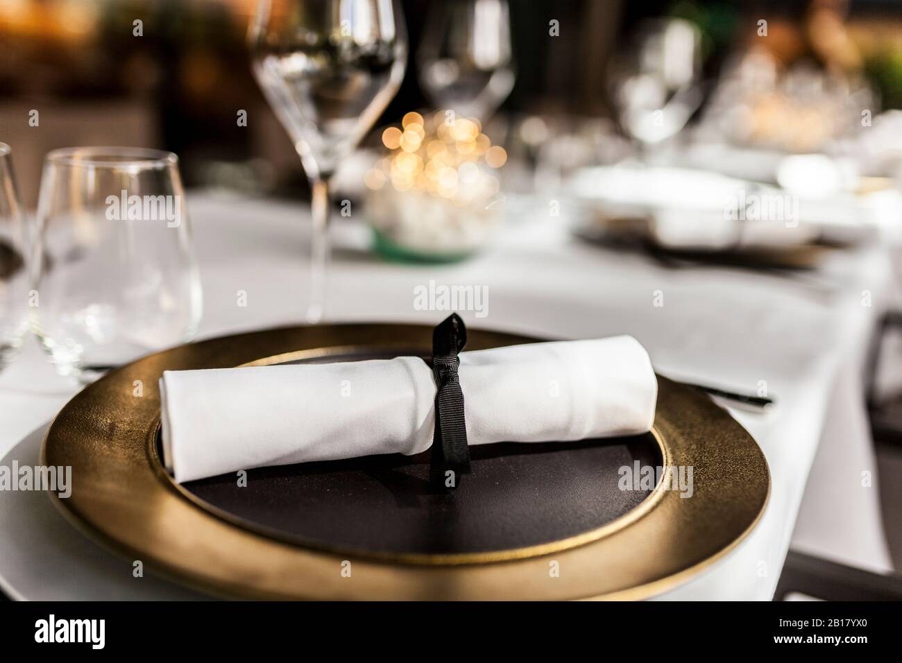 Restaurant table setting fotografías e imágenes de alta resolución - Página  5 - Alamy