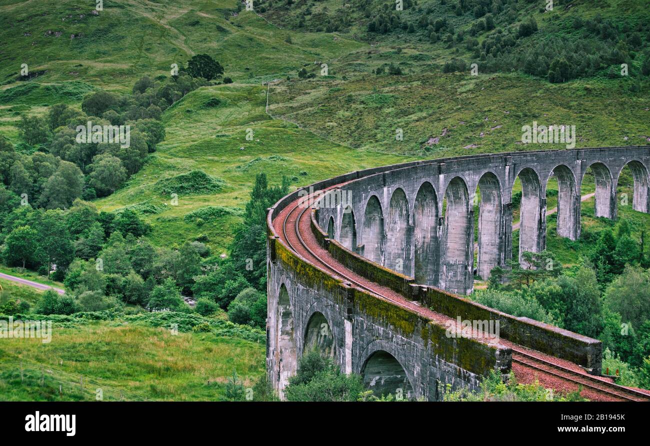 Viaducto de Glenfinnan, famoso por las películas de Harry Potter, Glenfinnan, Inverness-shire, Escocia Foto de stock