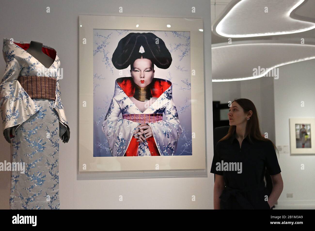 La primera gran exposición europea sobre kimono con prendas de vestir Madonna, Freddie Mercury y David Bowie, la exposición incluye por vez un raro kimono de los siglos 17 y