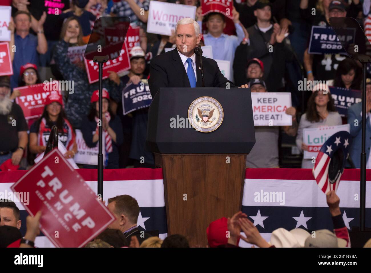 21 de febrero de 2020, LAS VEGAS CONVENTION CENTER, LAS VEGAS, NEVADA EE.UU. - el vicepresidente Mike Pence habla en el mitin presidencial Trump Re-election - KEEP AMERICA GREAT Foto de stock