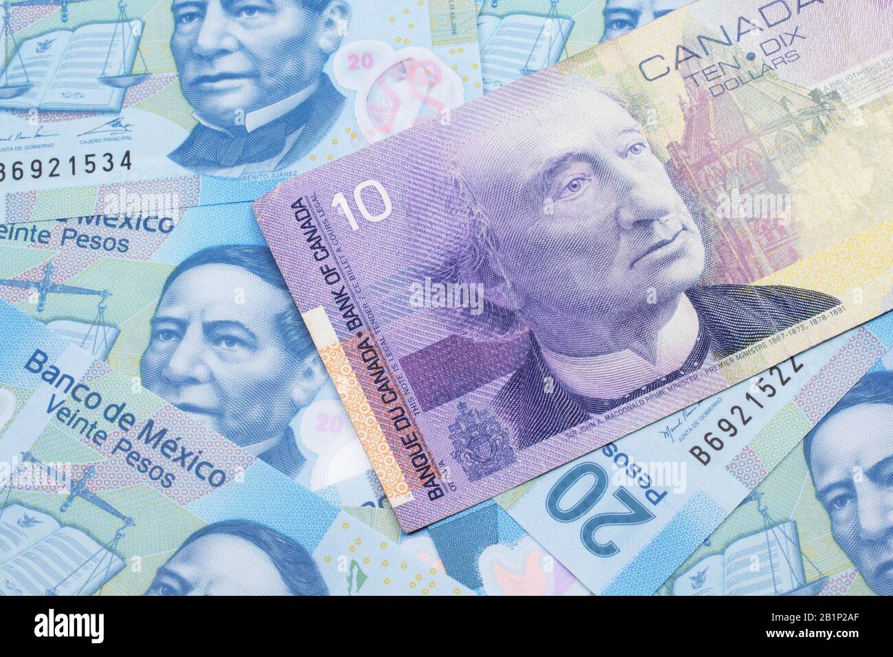 Billete de diez dólares canadiense fotografías e imágenes de alta