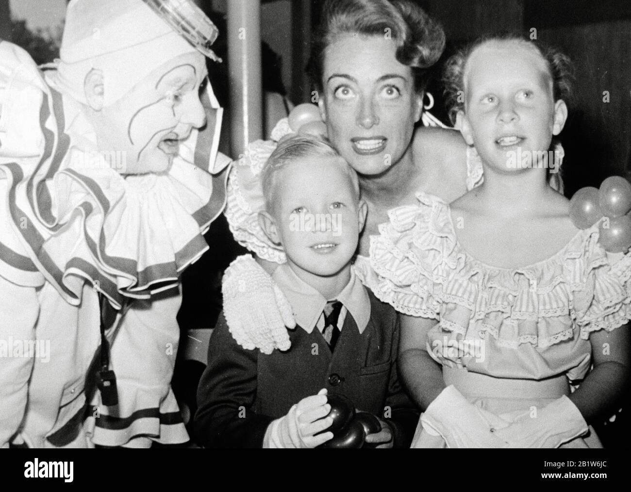Joan crawford 1950s fotografías e imágenes de alta resolución Alamy