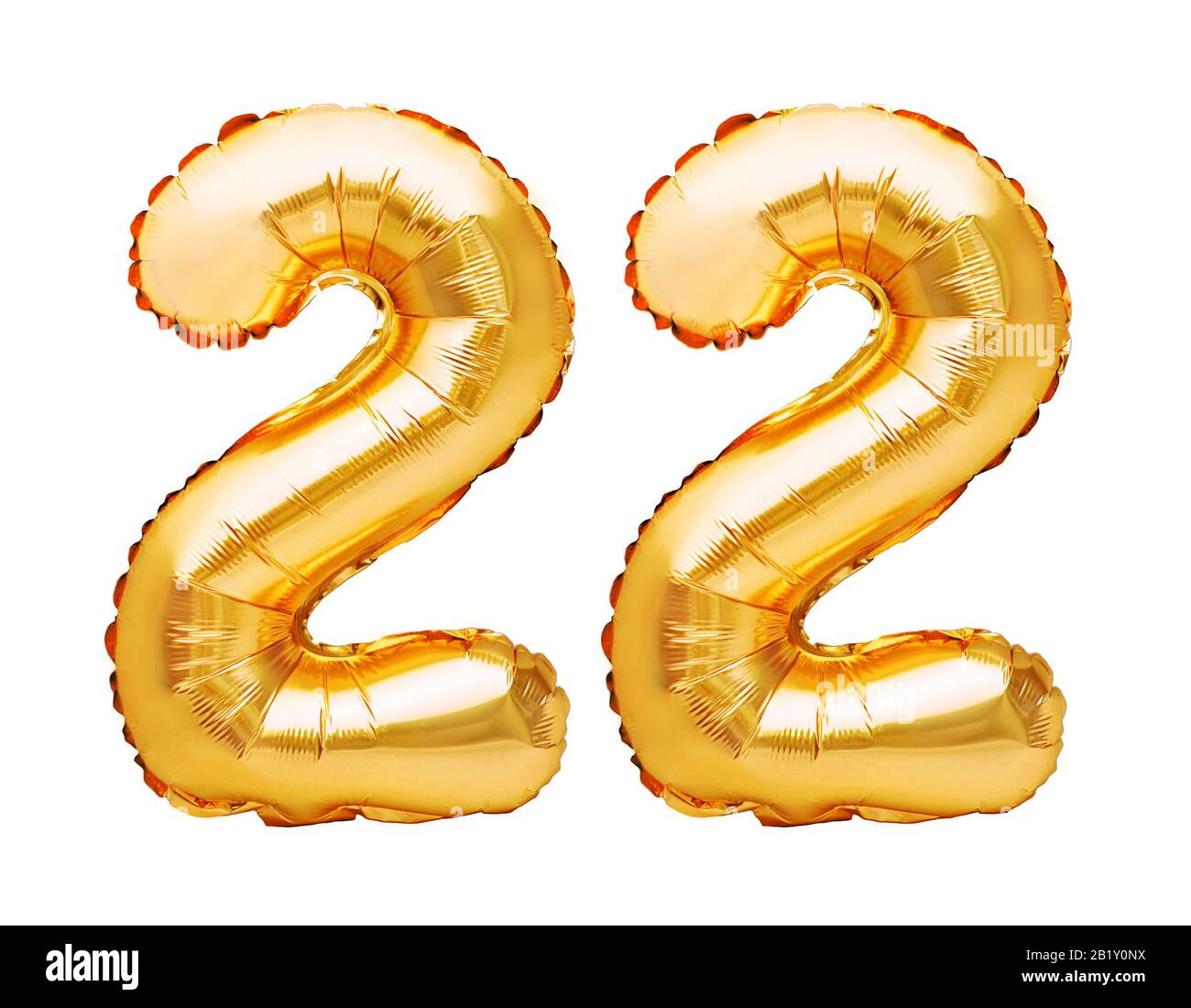Número 22 veintidós hechos de globos inflables dorados aislados en blanco. Globos de helio, números de lámina de oro. Decoración de fiesta, signo de aniversario para Foto de stock