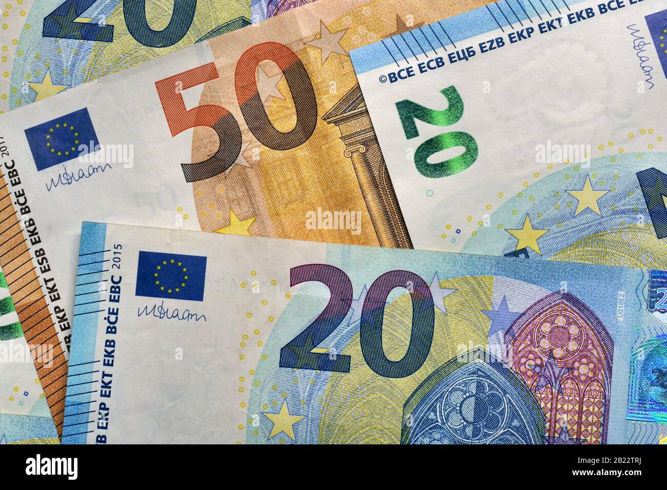Fondo Símbolo Del Euro Adorna 50 €20 Y 5 € Billetes En Euros Foto