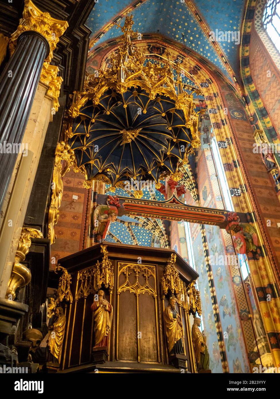 Púlpito de la Basílica de Santa María, Cracovia Foto de stock