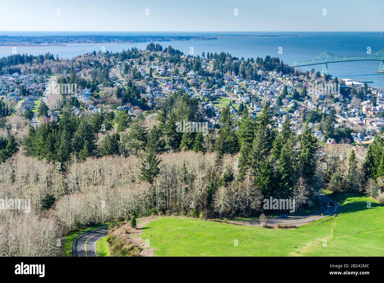 Una vista desde arriba de las casas en Astoria, Oregon. Foto de stock