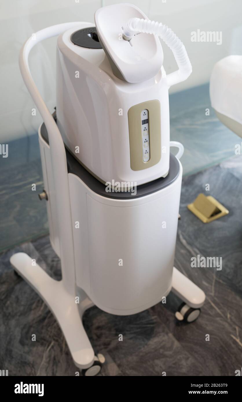 Maquina de masaje fotografías e imágenes de alta resolución - Alamy