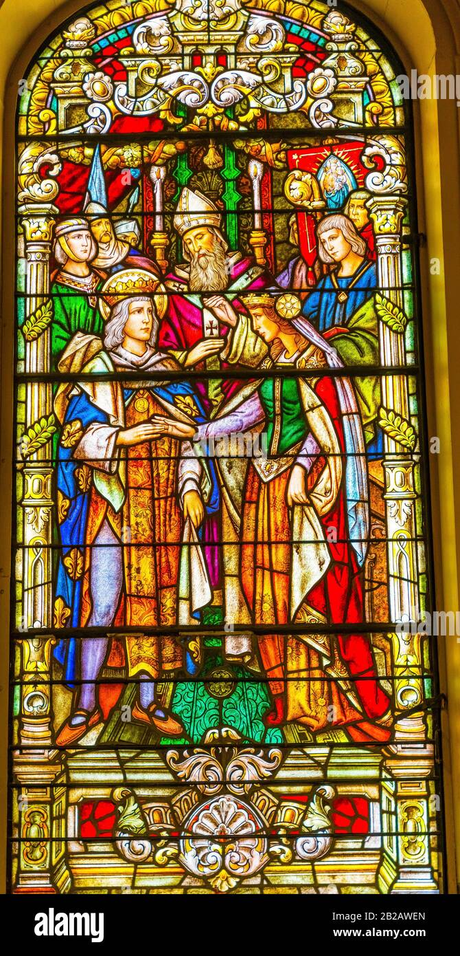 Rey Luis Reina Matrimonio Vidrieras Basílica De San Luis Catedral Más Antigua De Los Estados Unidos Nuevo Oreleans Louisiana. Construido 1718 Louis King Foto de stock