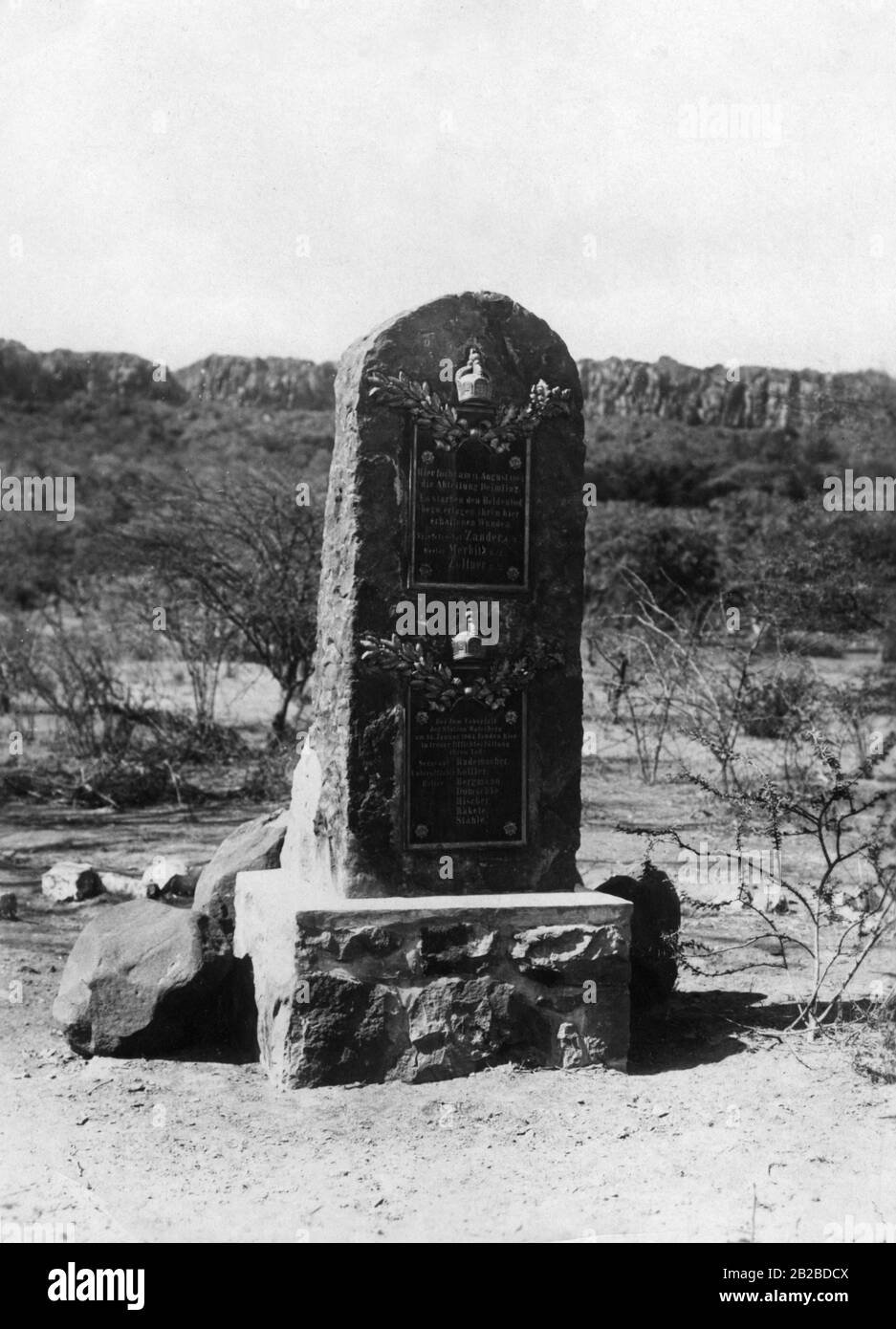 Monumento a los soldados alemanes asesinados en los combates en Waterberg en agosto de 1904 en la lucha contra las tribus hereras insurgentes. El resultado de esta batalla que implicó grandes pérdidas trajo el fin del levantamiento. Foto de stock