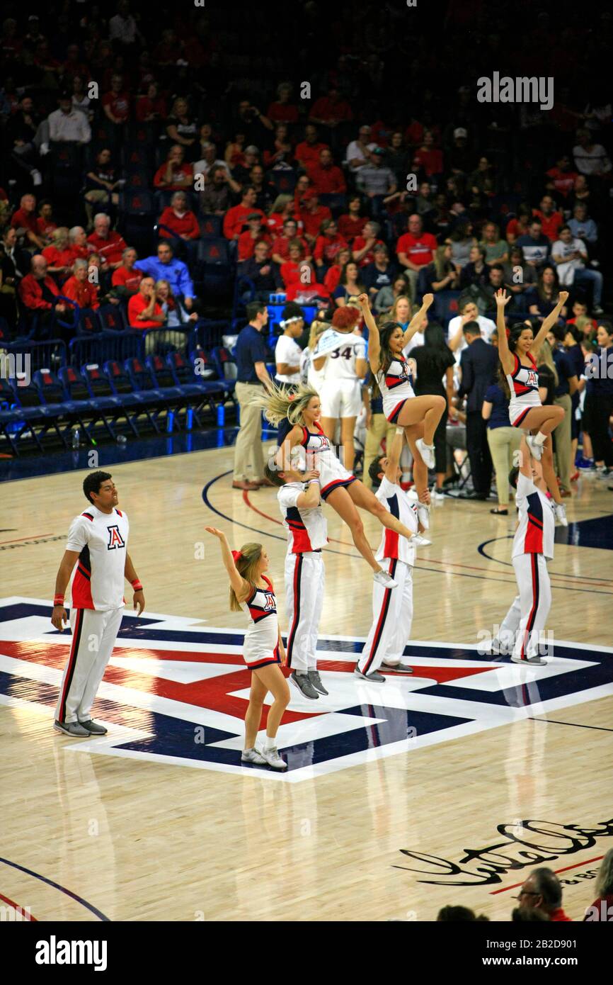 Arizona Vs Stanford Girls University Baloncesto en el UofA McKale