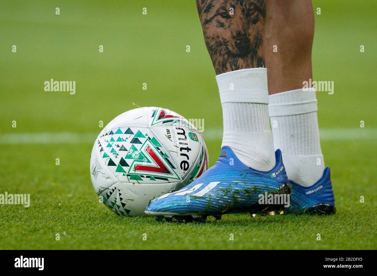 Botas de fútbol 2020 fotografías e imágenes de alta resolución - Alamy