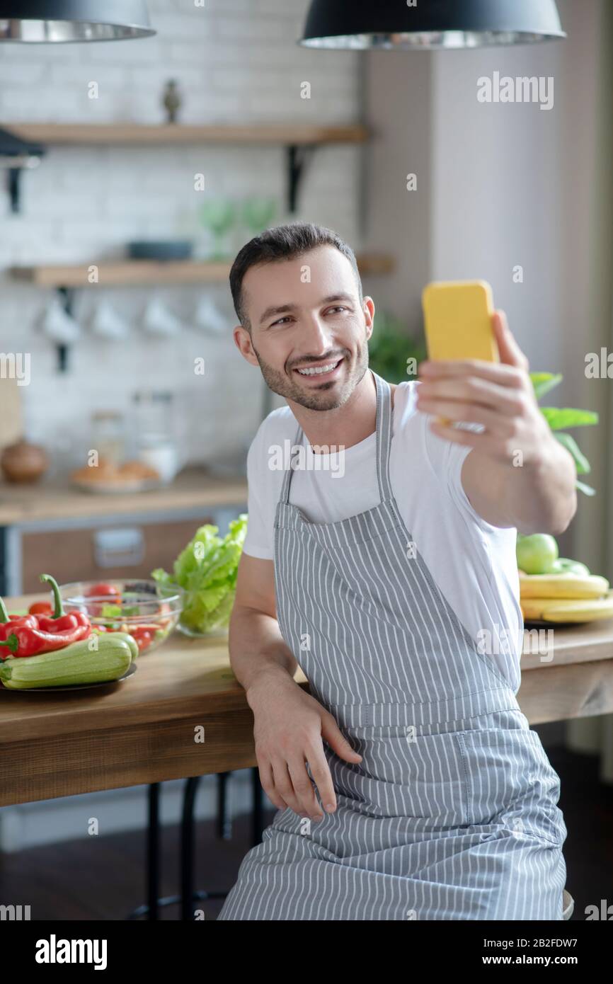 Tomando Fotos De Frutas Fotografías E Imágenes De Alta Resolución Alamy 9765