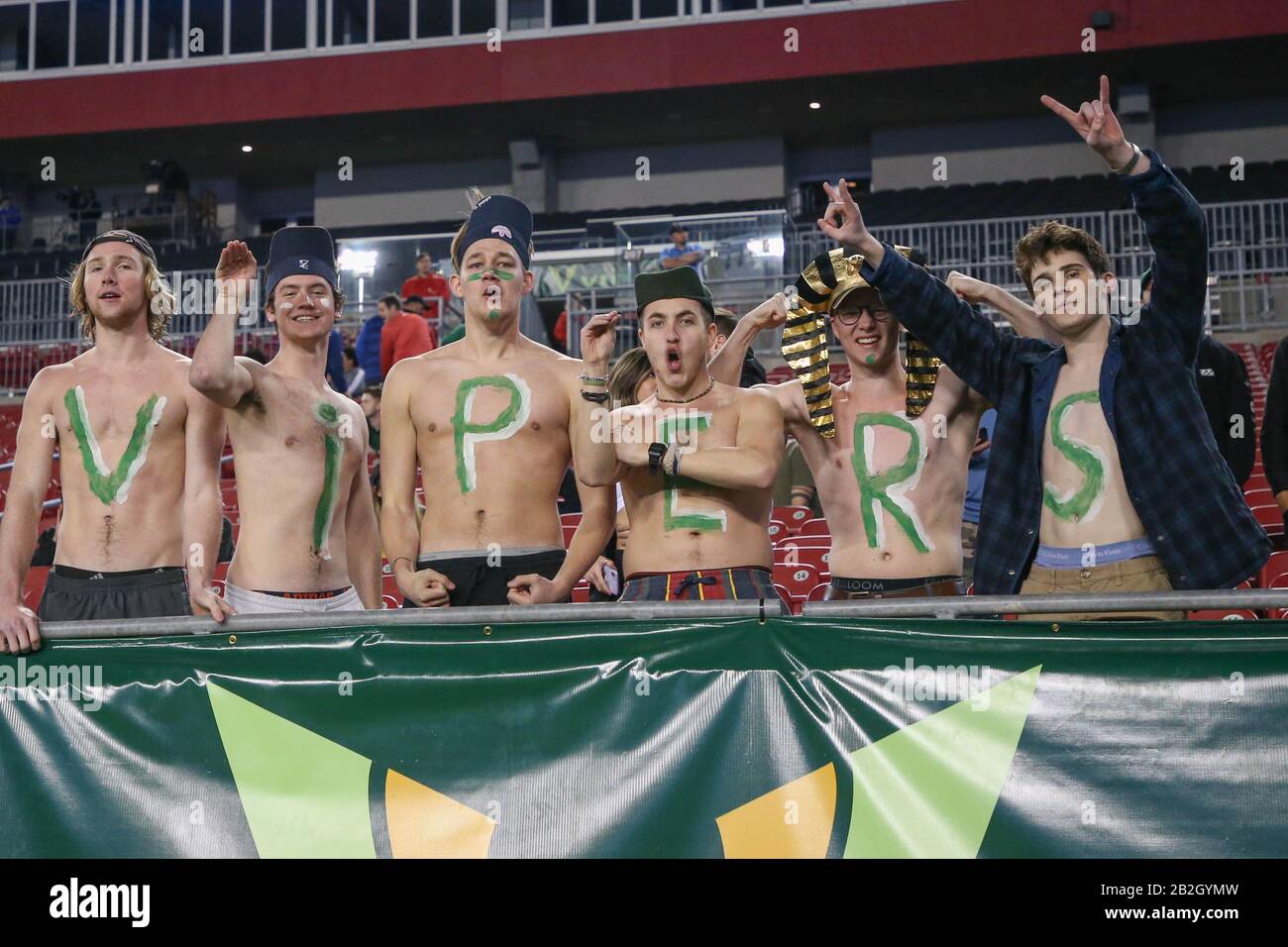 Los fans de Tampa Bay Vipers durante un partido de fútbol XFL contra los DC Defenders, el domingo 1 de marzo de 2020, en Tampa, Florida, EE.UU. (Foto de IOS/Espa-Images) Foto de stock