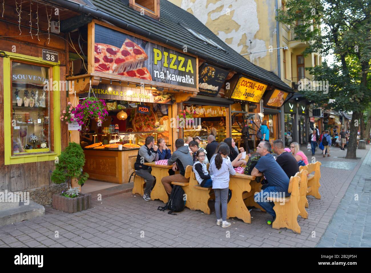La pizzería, Zakopane Krupowki, Polen Foto de stock