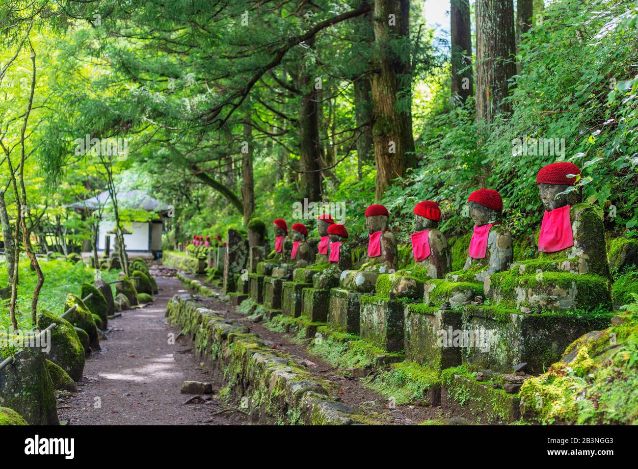 Narabi jizo templo estatuas de guarda, Nikko, Patrimonio de la Humanidad de la UNESCO, Prefectura de Tochigi, Honshu, Japón, Asia Foto de stock