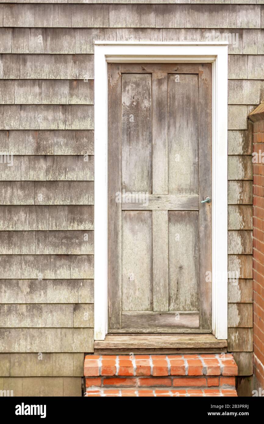 Puerta rectangular de madera o madera fotografías e imágenes de alta