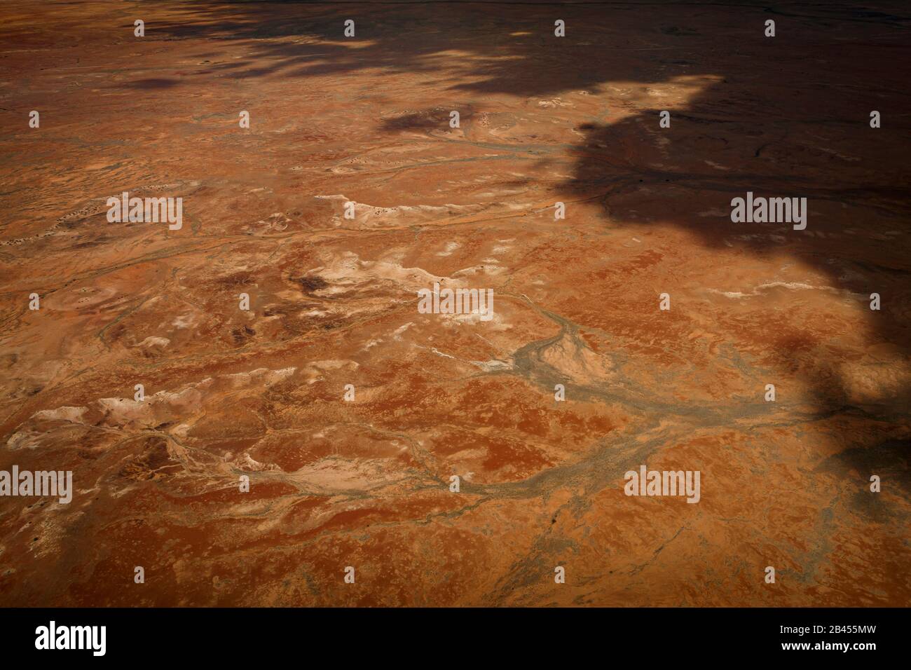 Kati Thanda-Lago Eyre Salar Flats Outback Australia Meridional fotografía aérea en verano Foto de stock