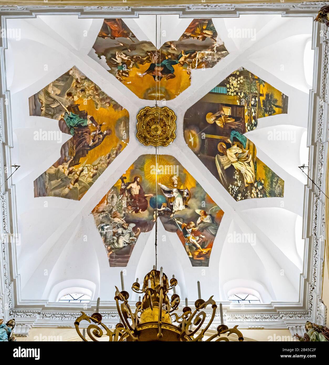 Basílica Domos Frescos Iglesia De La Compañía Puebla México. Iglesia jesuita construida en 1767 Basílica Domos Frescos Iglesia De La Compañía Puebla México. Iglesia jesuita construida en 1767