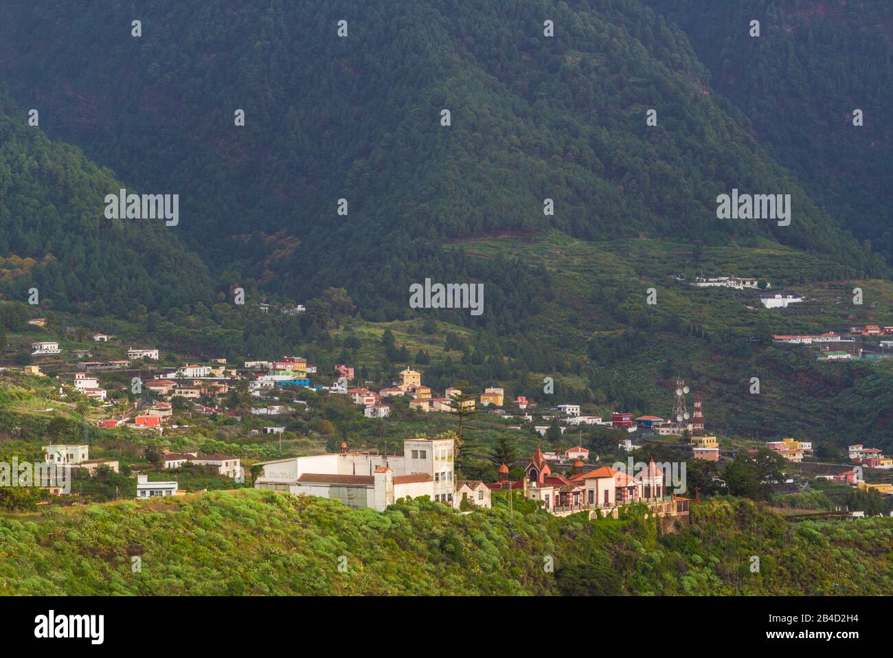 España, Islas Canarias, La Isla de La Palma, Santa Cruz de La Palma, Breña Alta barrio vista elevada Foto de stock