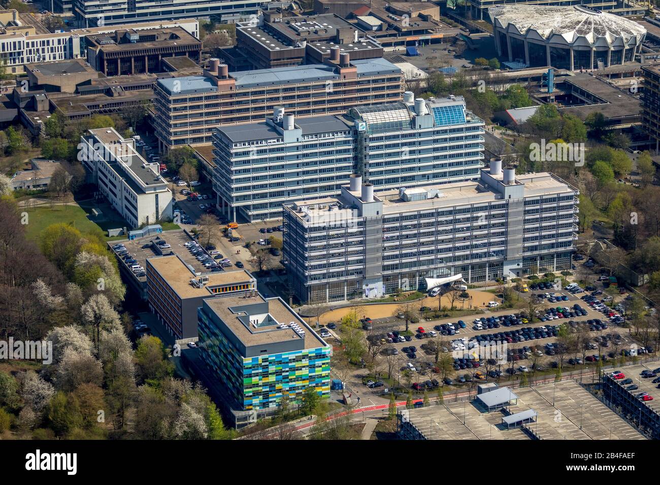 Vista aérea de la Ruhr-Universität Bochum con BioMedizinZentrum Bochum, RUB en Bochum en la zona de Ruhr en el estado federal Renania del Norte-Westfalia, Alemania Foto de stock