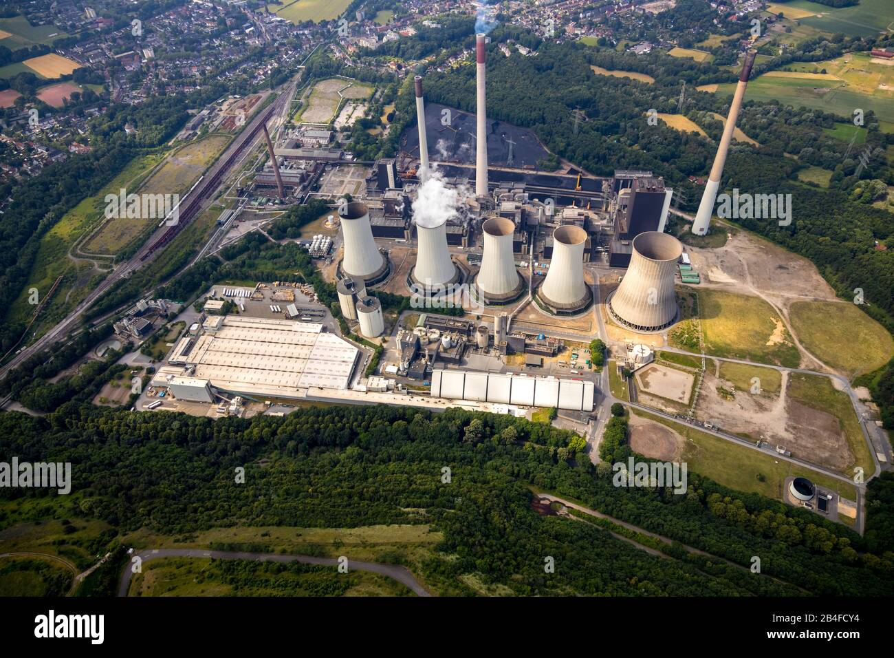 Vista aérea de la central eléctrica Scholven, Uniper power plants GmbH en Gelsenkirchen en la zona de Ruhr en el estado federal de Renania del Norte-Westfalia en Alemania, Gelsenkirchen, Ruhr área, Renania del Norte-Westfalia, Alemania, área comercial, desarrollo económico Gelsenkirchen, área industrial Foto de stock