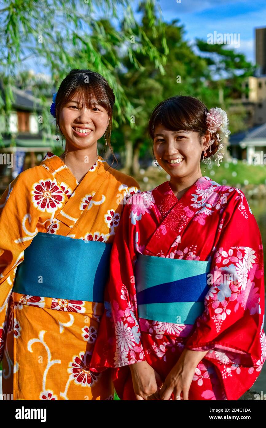 Aumentar Emular pausa Japanese dress fotografías e imágenes de alta resolución - Alamy