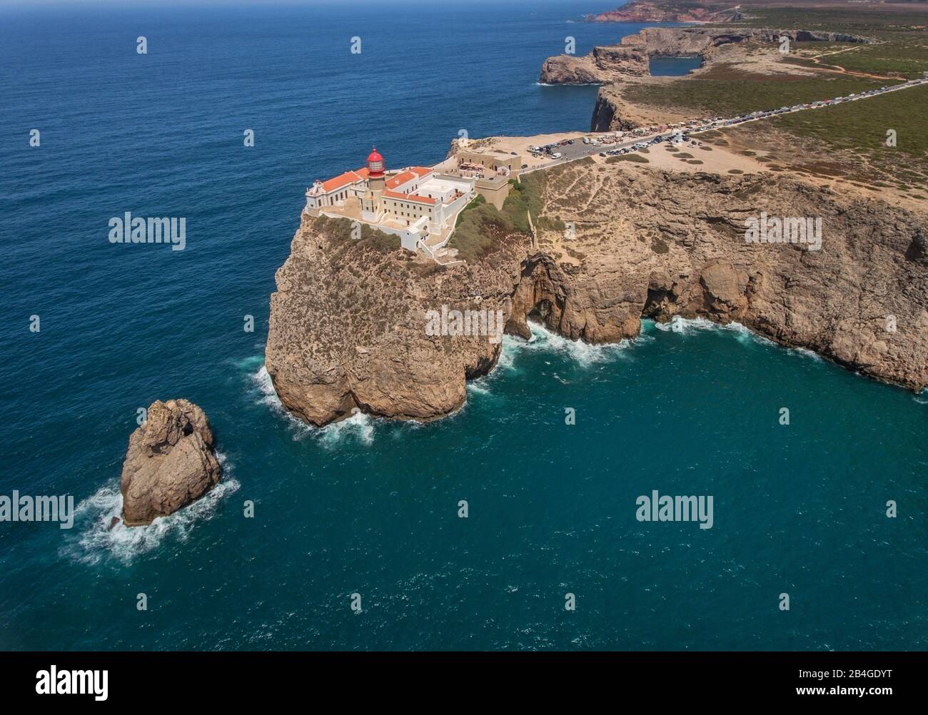 Antena. Faro Cabo Sao Vicente, drone filmado en Sagres. Portugal Fotografía  de stock - Alamy