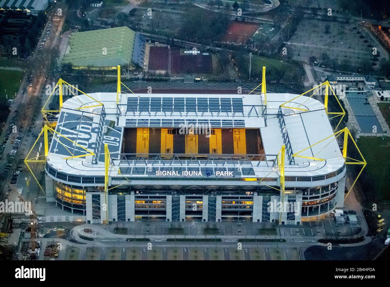 , estadio Westfalenstadion de Dortmund BVB, vista aérea, 17.12.2013, Alemania, Renania del Norte-Westfalia, Área de Ruhr, Dortmund Foto de stock