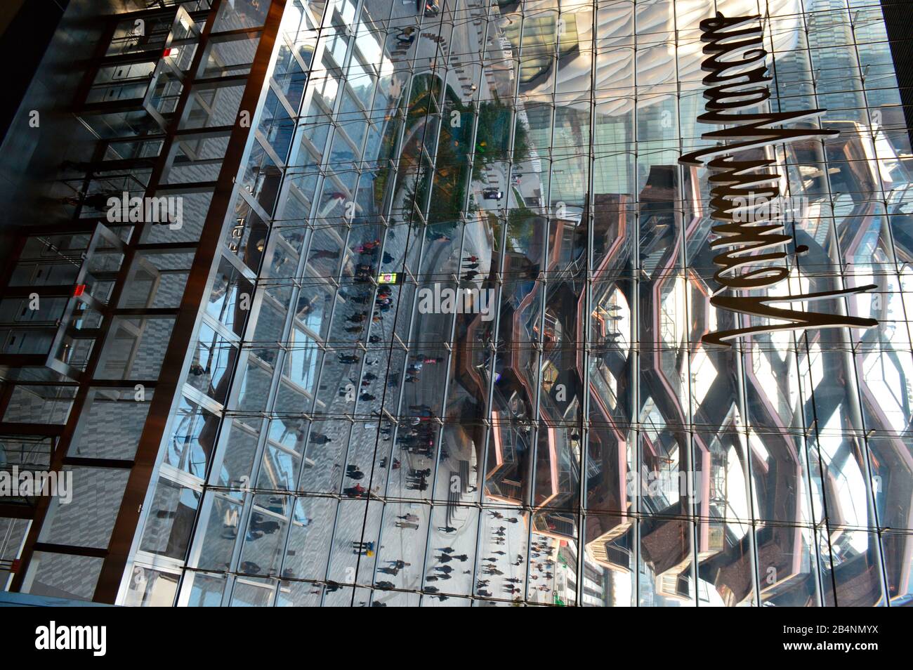 EE.UU., Nueva York, Manhattan, Midtown, Hudson Yards, El Barco, obras de arte interactivas de Thomas Heatherwick y Heatherwick Studio Foto de stock