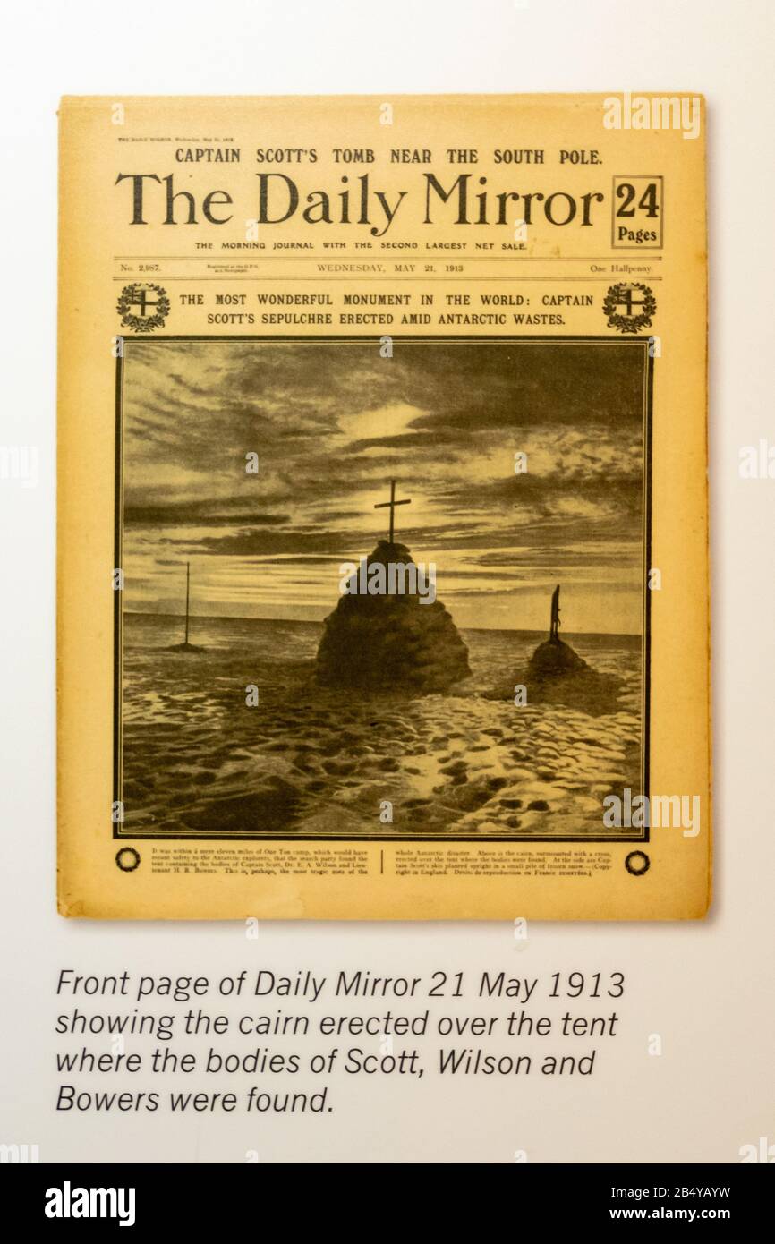 La portada Del Daily Mirror el 21 de mayo de 1913 con una fotografía del cairn sobre la tienda donde murió Scott de la Antártida, Reino Unido Foto de stock