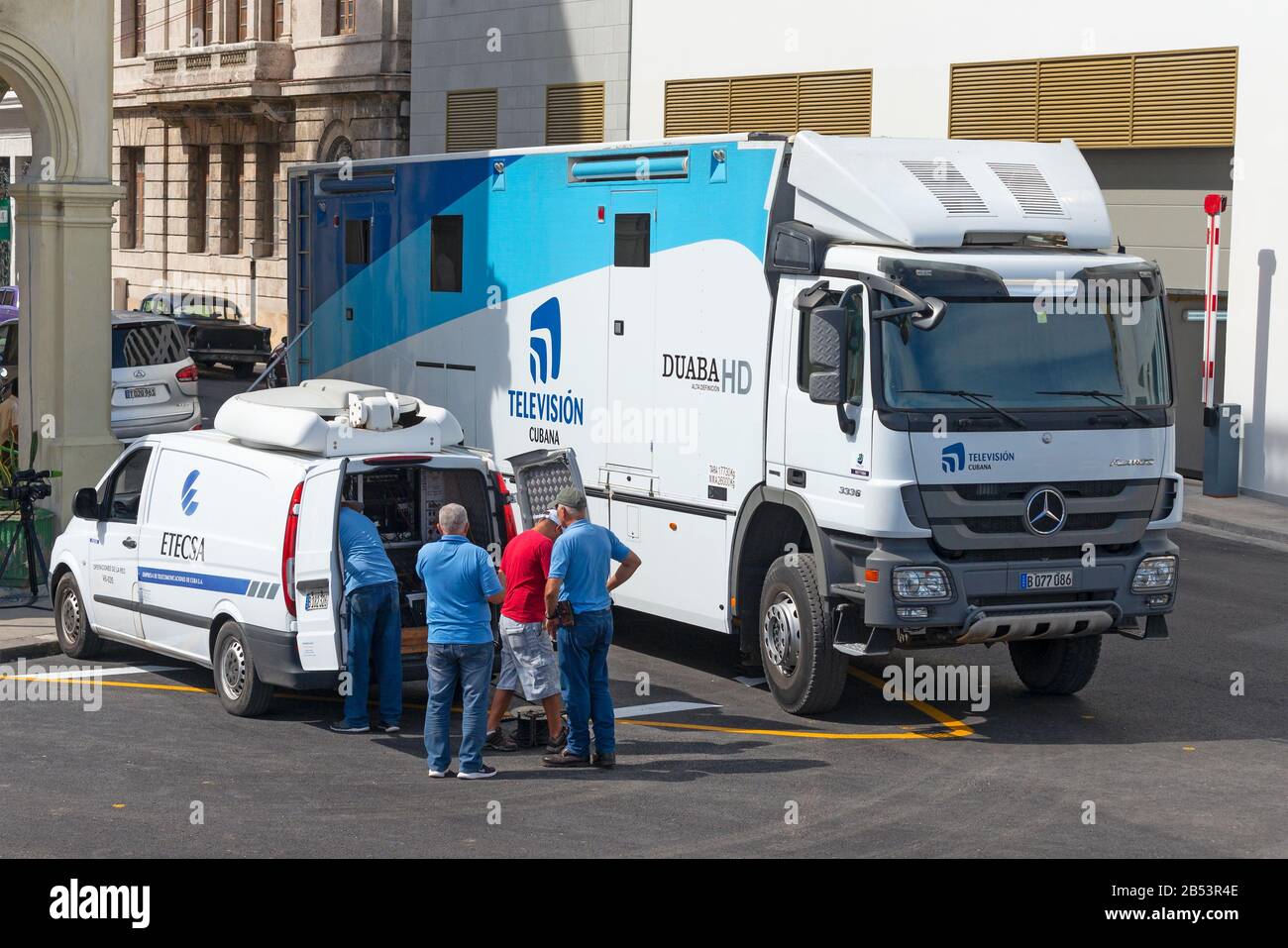 Camion de comunicacion fotografías e imágenes de alta resolución Alamy