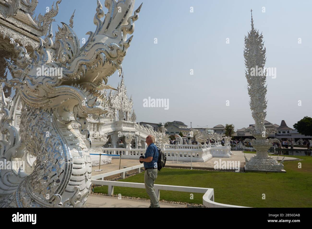 Chiang Rai, Tailandia - Febrero.10.2020: Templo Blanco Rong Khun Templo, Chiang Rai Provincia Al Norte De Tailandia Foto de stock