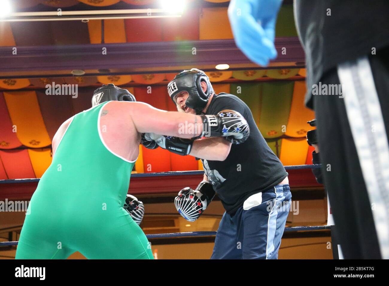 Atlantic CITY, NJ 7 DE MARZO Celebrity Boxing 71 con Sandman Verses