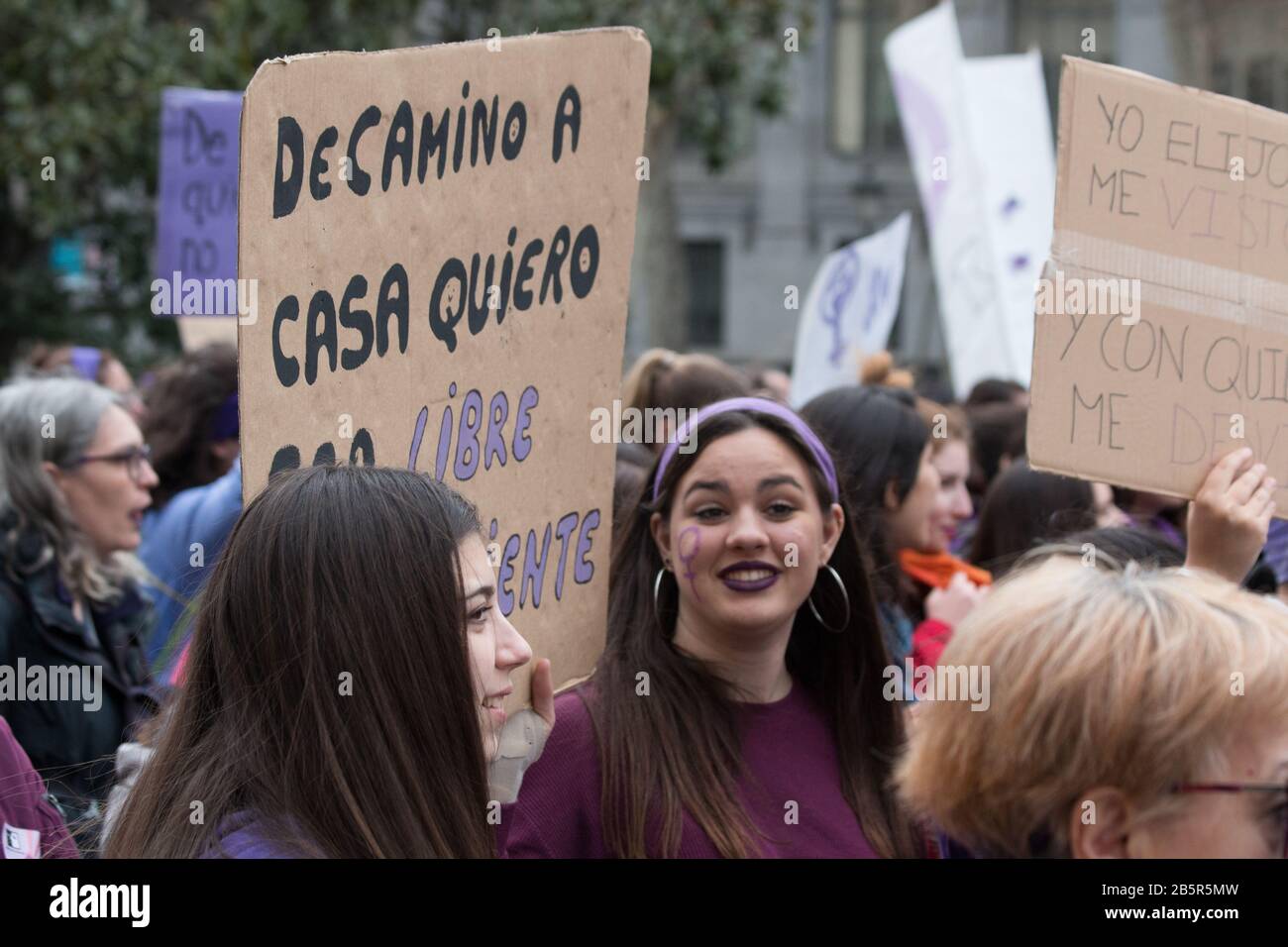 Madrid, España. 08 de marzo de 2020. Mujeres protesting.Teens de miles  llega al 8 de marzo, el día de la mujer trabajadora. (Foto De Jorge  González/Pacific Press) Crédito: Pacific Press Agency/Alamy Live