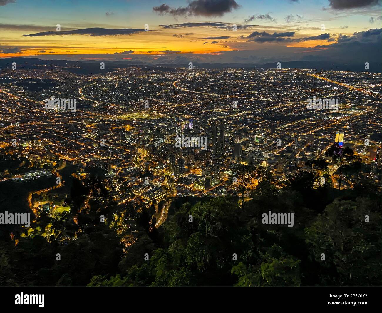 Vista de Montserrate en Bogotá, Colombia Foto de stock