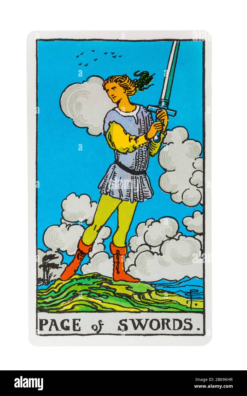 Página de Swords tarot card de The Rider Tarot Cards diseñado por Pamela  Colman Smith bajo la supervisión de Arthur Edward Waite aislado en blanco  Fotografía de stock - Alamy