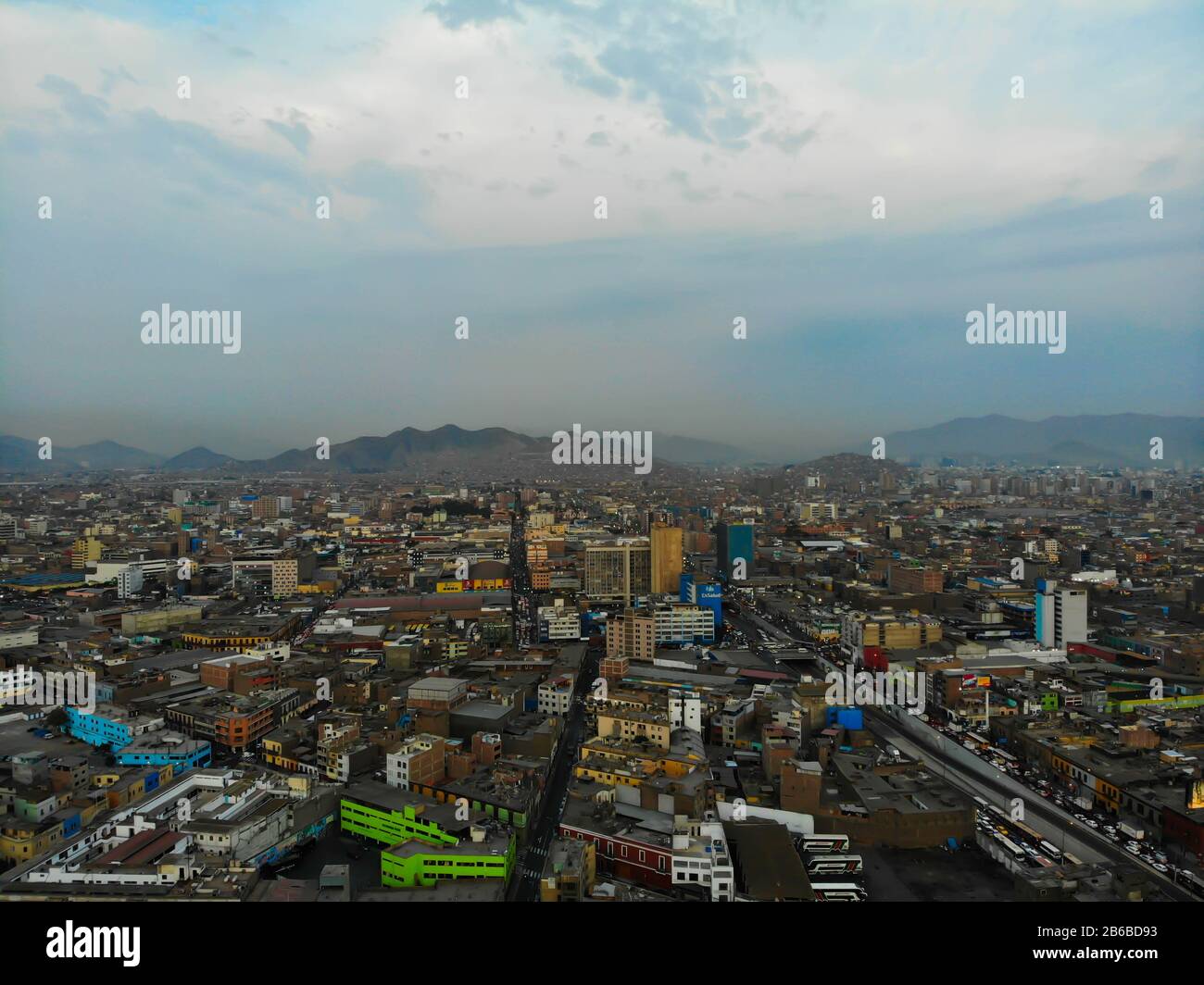 Lima Perú Antiguo centro de negocios de la capital peruana, foto tomada del cielo con un drone Foto de stock