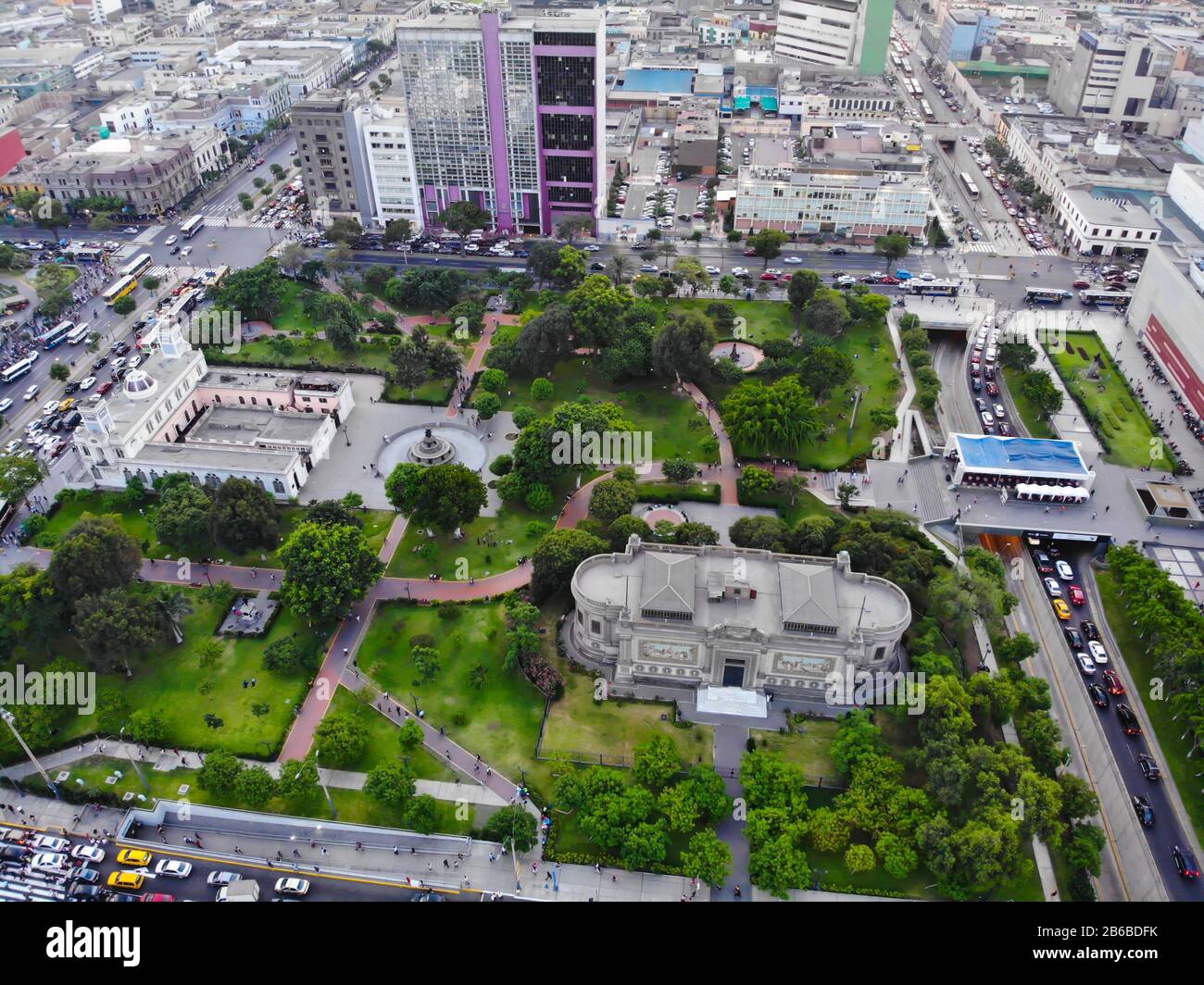 Lima Perú Antiguo centro de negocios de la capital peruana, foto tomada del cielo con un drone Foto de stock