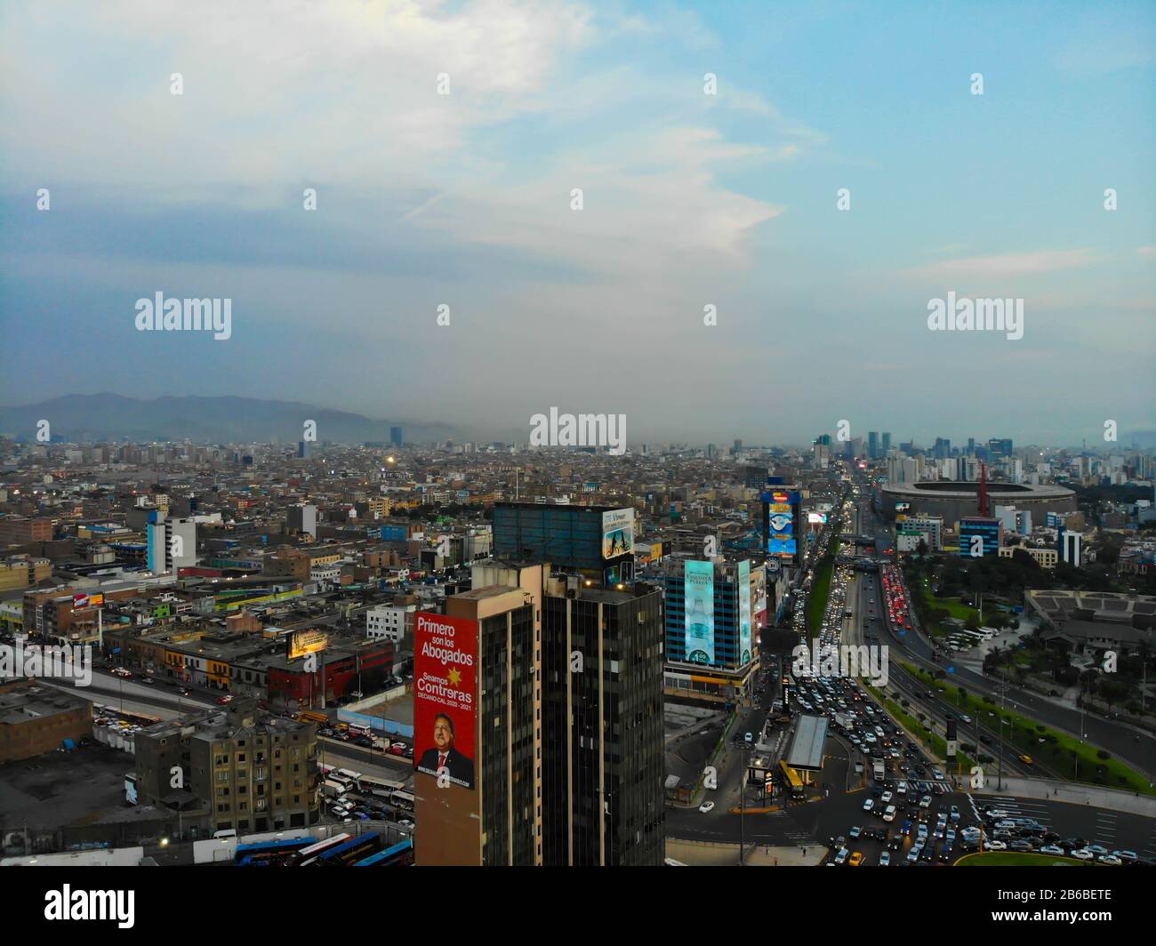 Lima Perú Antiguo centro de negocios de la capital peruana, foto tomada del cielo con un drone Foto de stock