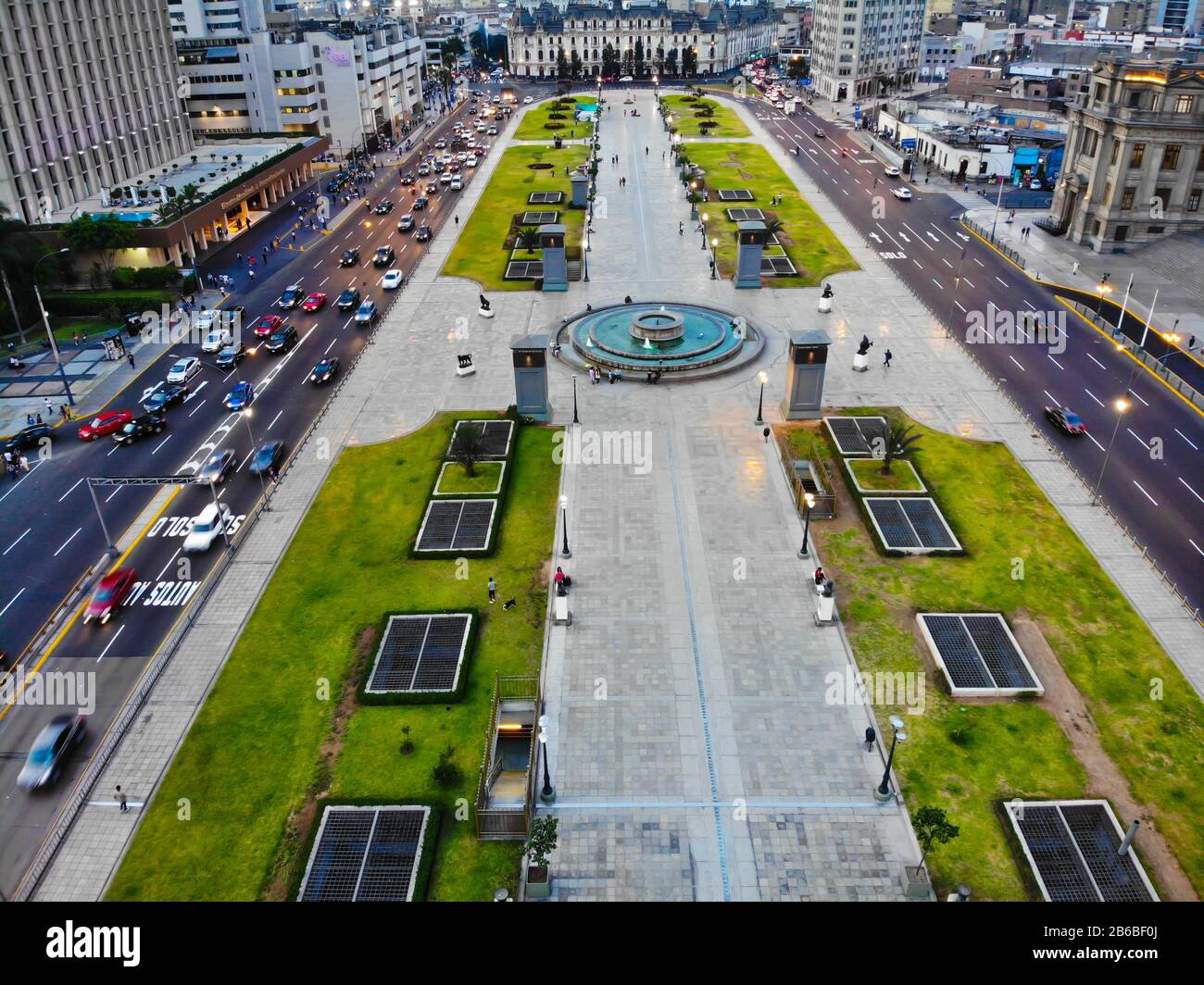 Lima Perú Antiguo centro de negocios de la capital peruana, foto tomada del cielo con un drone Foto de stock