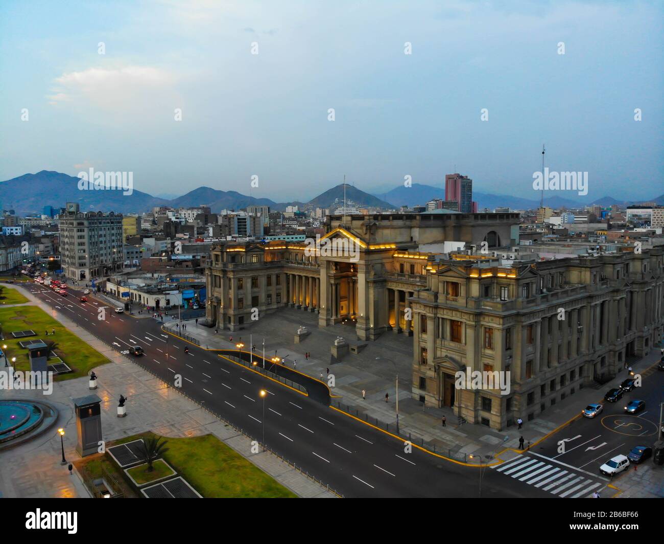 Corte peruano en Lima Perú foto tomada del cielo con un drone Foto de stock