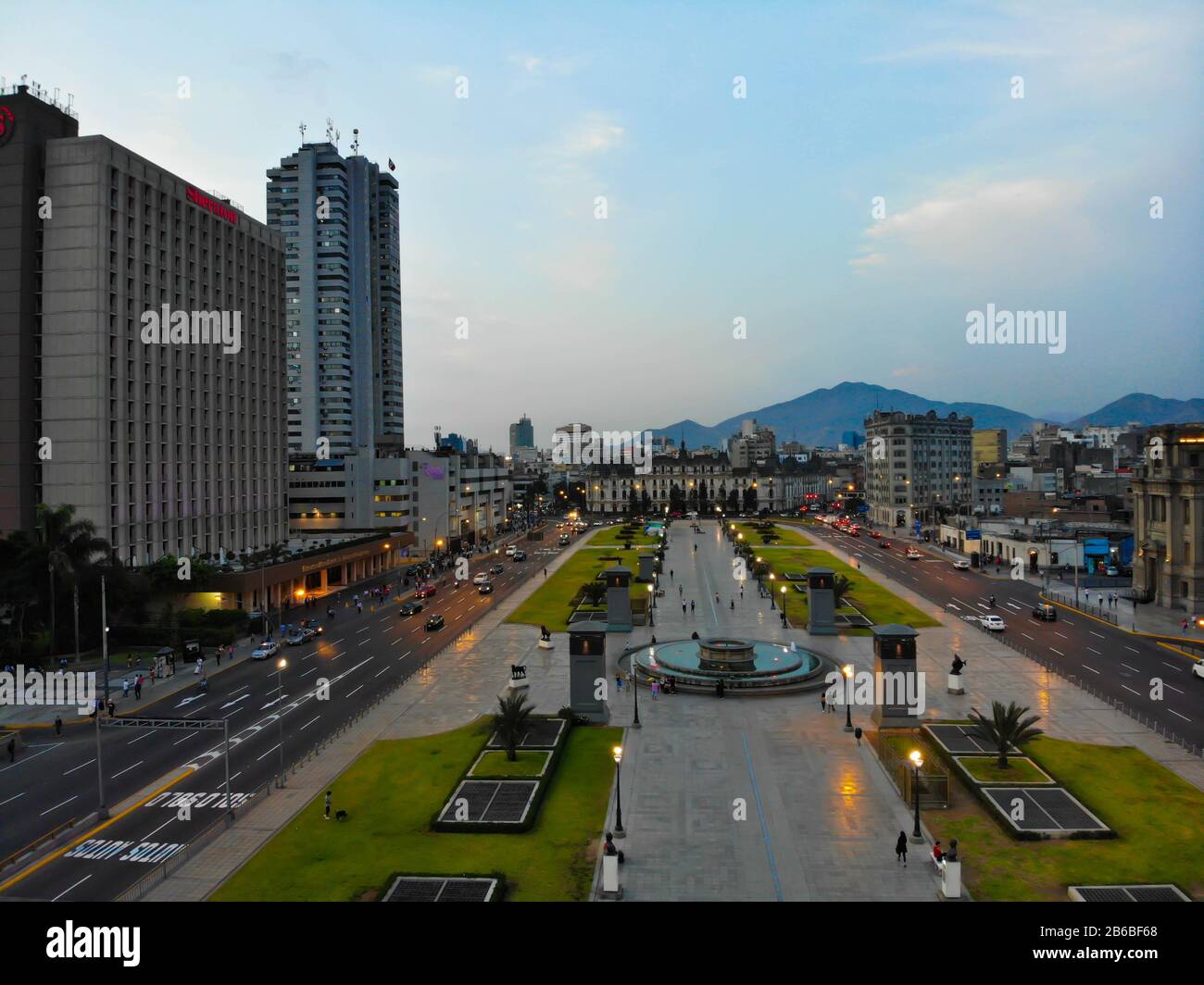 Lima Perú Antiguo centro de negocios de la capital peruana, foto tomada del cielo con un drone Foto de stock