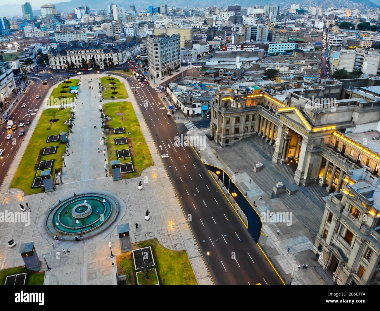 Corte peruano en Lima Perú foto tomada del cielo con un drone Foto de stock
