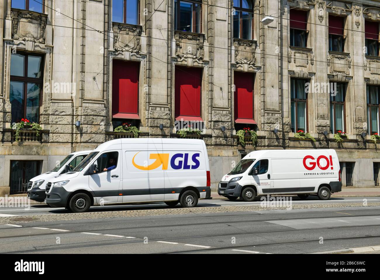 GLS Lieferwagen und GO!, soy Brill, Bremen, Alemania Foto de stock