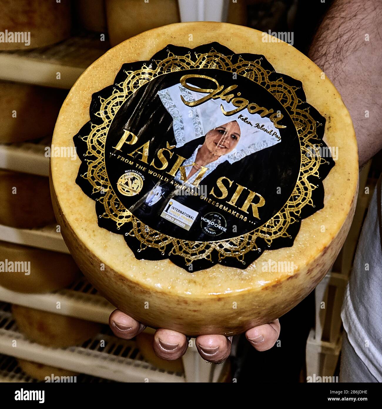 Croacia, isla Pag, queso típico paski sir Foto de stock