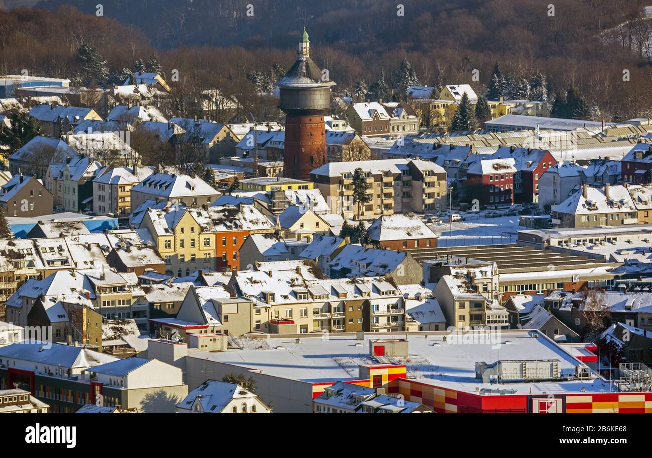 , Old Water Tower en Steeger Street en Velbert en invierno de 28.12.2014, vista aérea, Alemania, Renania del Norte-Westfalia, Bergisches Land, Velbert Foto de stock